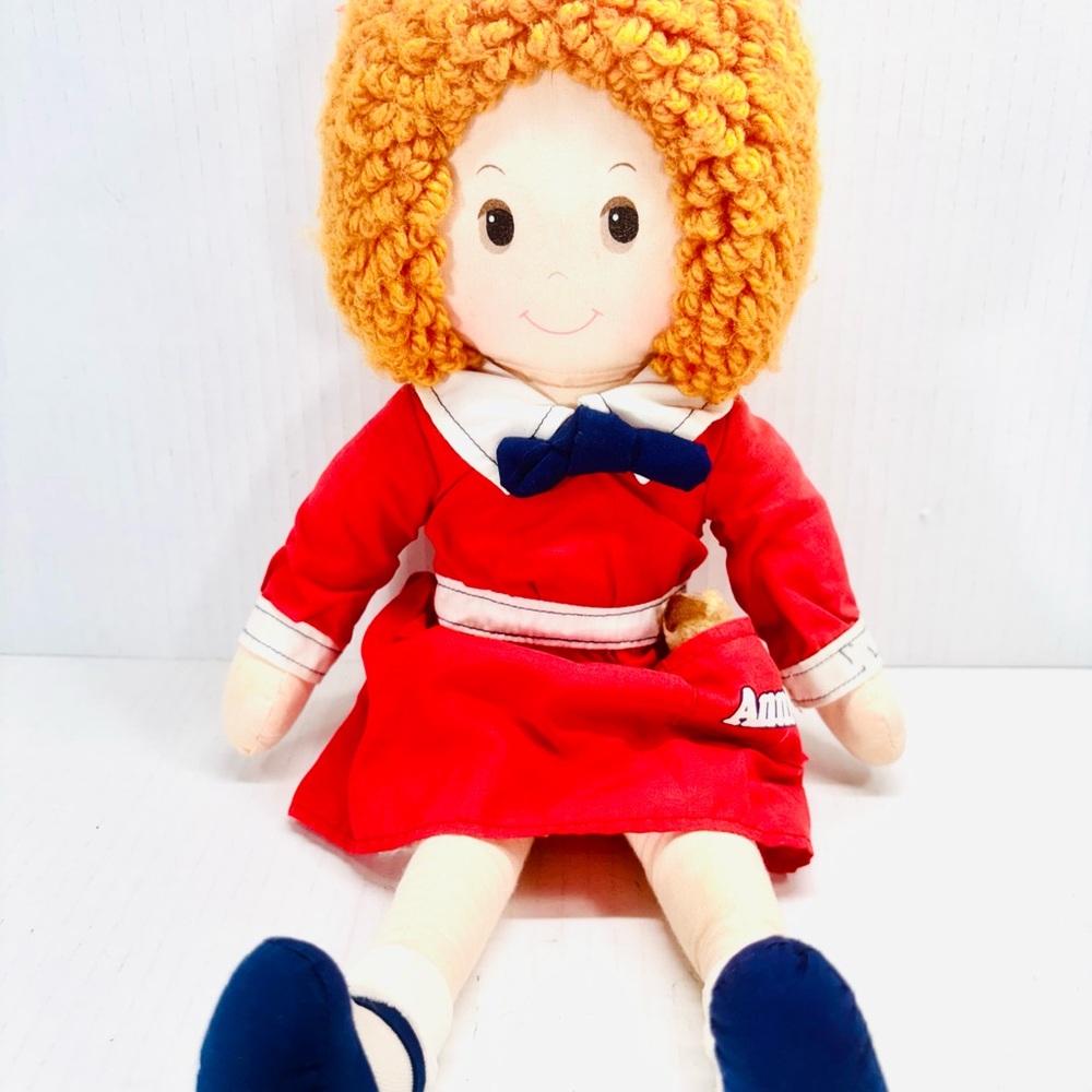 Annie & Pocket Dog Sandy 16" Rag Doll Knickerbocker Toy Company Vintage 1982